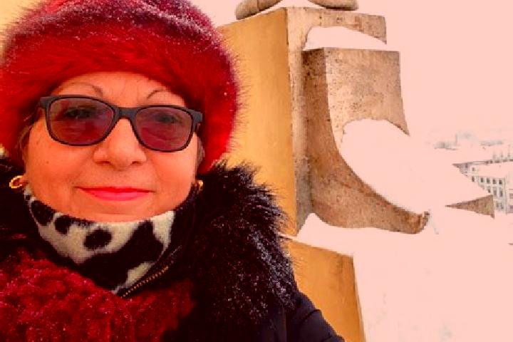 Ellie, 34 — Escort in Spinus, Romania