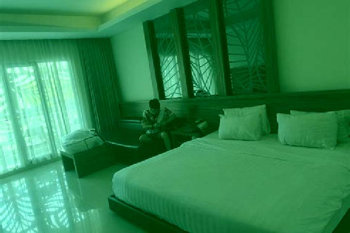 Ellie, 34 — Escort in Tarogong, Indonesia