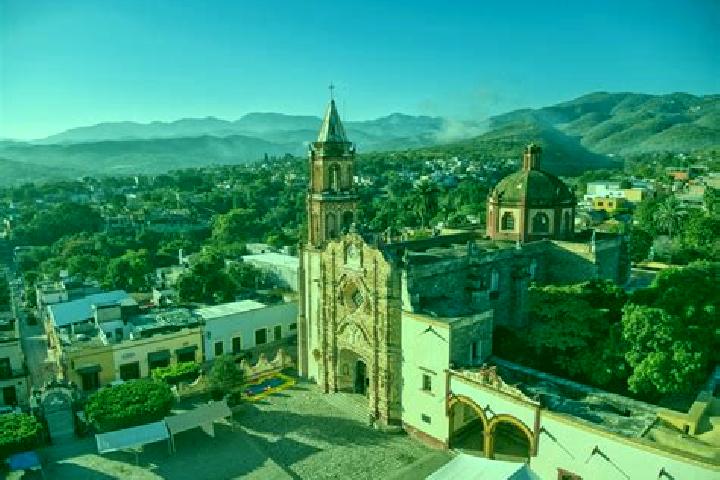 Ellie, 34 — Escort in Tenasda (Barrio de San Ildefonso), Mexico