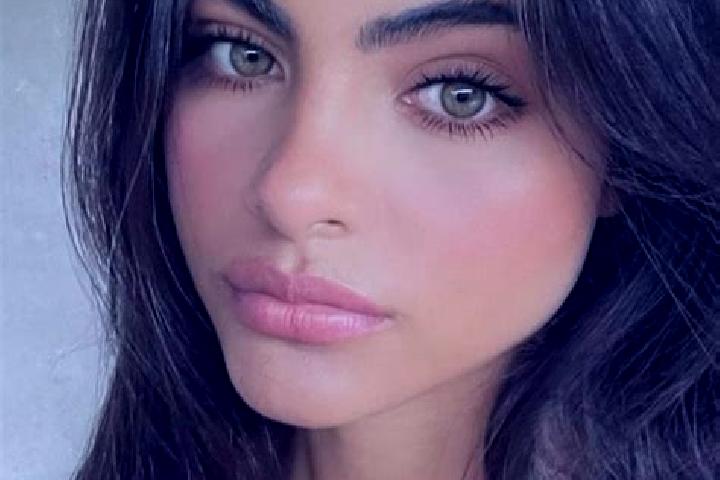 Ellie, 35, a black hazel-eyed latina companion based in Lugait. Offering Prostate Massage, Striptease, Erotic Massage, Tantra. Available for incall and outca...