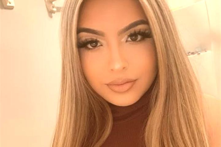 Ellie, 35, a blonde amber-eyed latina companion based in Saminikro. Offering Overnight, Massage, CIM, OWO, 69. Available for incall and outcall, day and even...