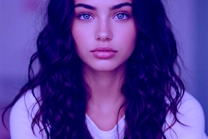 Ellie, 35, a brunette grey-eyed mediterranean companion based in Istra. Offering Duos, Fetish, Massage. Available for incall and outcall, day and evening dates.