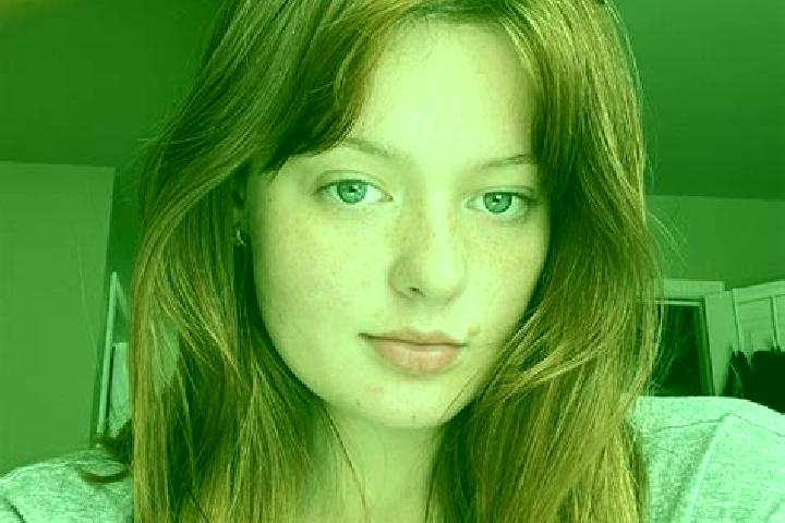 Ellie, 35, a red green-eyed mixed companion based in Juvardeil. Offering Overnight, Tantra, 69. Available for incall and outcall, overnight bookings available.