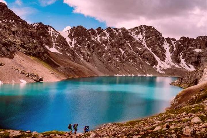 Ellie, 35 — Escort in Kara-Kulja, Kyrgyzstan