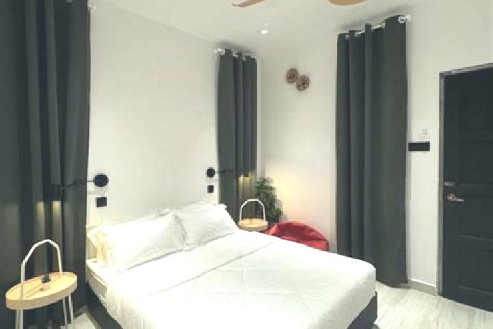 Ellie, 35 — Escort in Kubang Semang, Malaysia