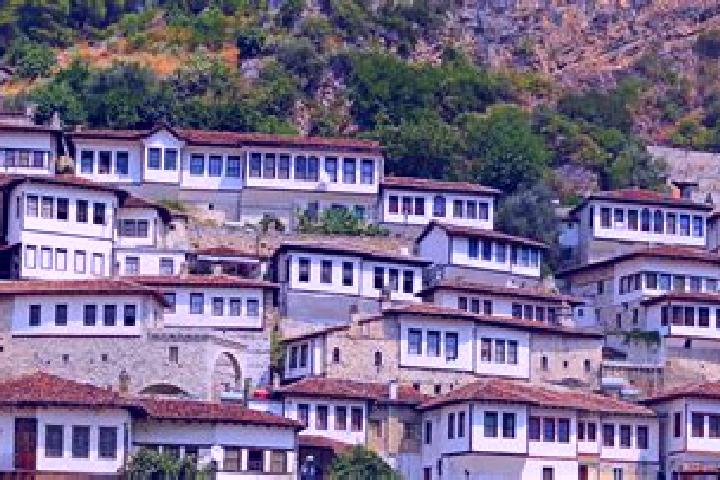 Ellie, 35 — Escort in Kuman, Albania