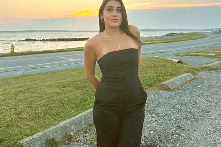 Ellie, 35 — Escort in North Providence, United States