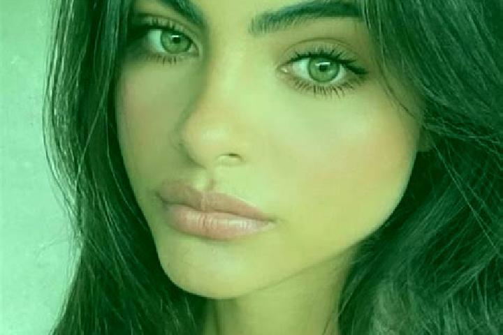 Ellie, 36, a black hazel-eyed mixed companion based in Madusari. Offering 69, Party Girl, Duos, Domination. Available for incall and outcall, day and evening...