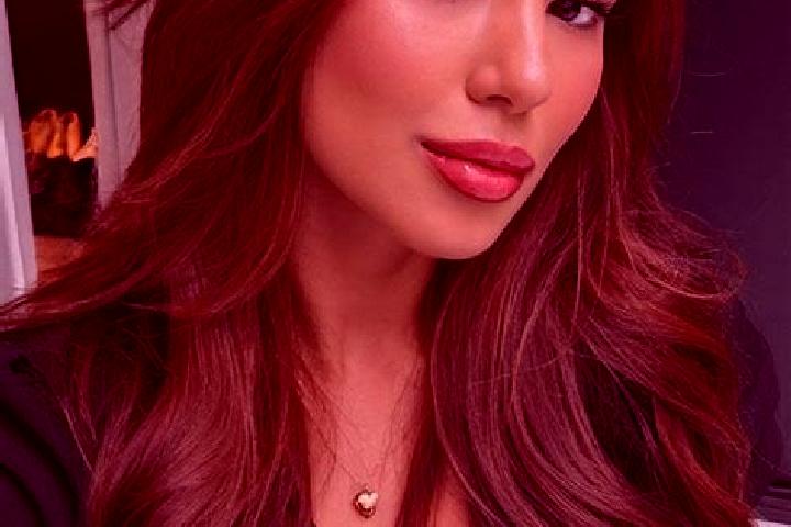 Ellie, 36, a chestnut brown-eyed latina companion based in Lefkimmi. Offering Couples, GFE, Tantra, OWO. Available for incall and outcall, day and evening da...