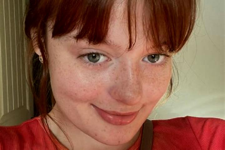 Ellie, 36, a red green-eyed caucasian companion based in Wealdstone. Offering Striptease, Duos, Massage, Party Girl. Available for incall and outcall, day an...