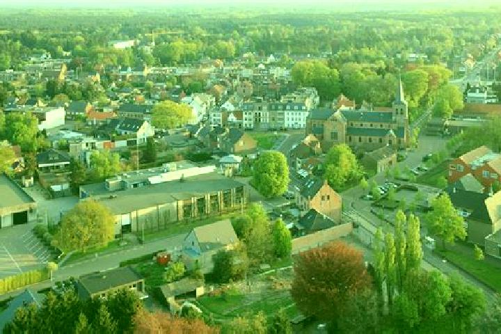Ellie, 36 — Escort in Deerlijk, Belgium