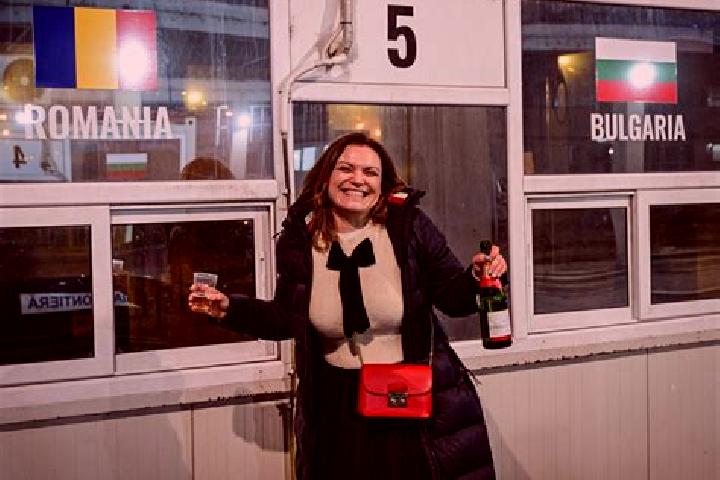 Ellie, 36 — Escort in Ghizdavesti, Romania