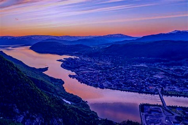 Ellie, 36 — Escort in Mosjoen, Norway