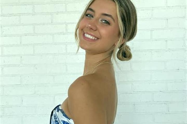 Ellie, 36 — Escort in Statesboro, United States