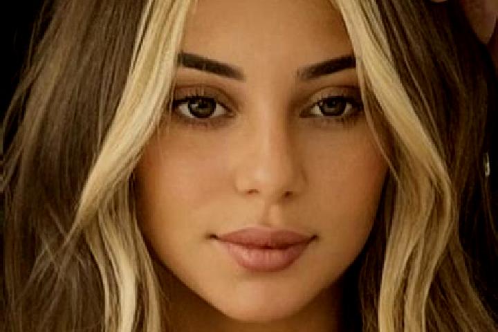 Ellie, 37, a blonde brown-eyed mixed companion based in Gregory Hills. Offering A-Level, Domination, 69. Available for incall and outcall, day and evening da...