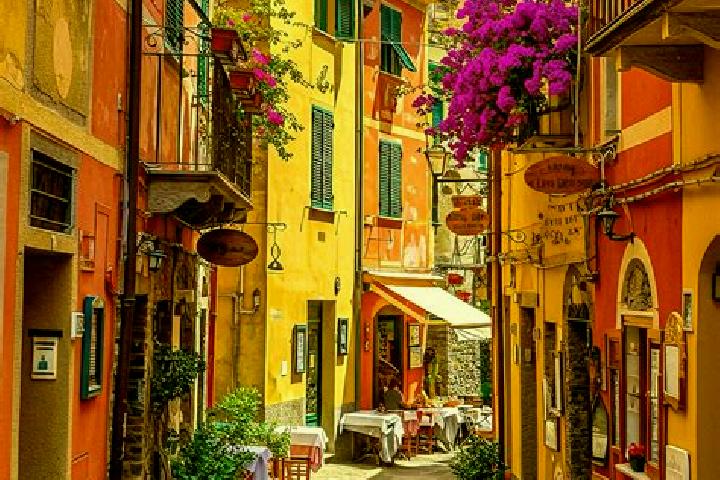Ellie, 37 — Escort in Arluno, Italy