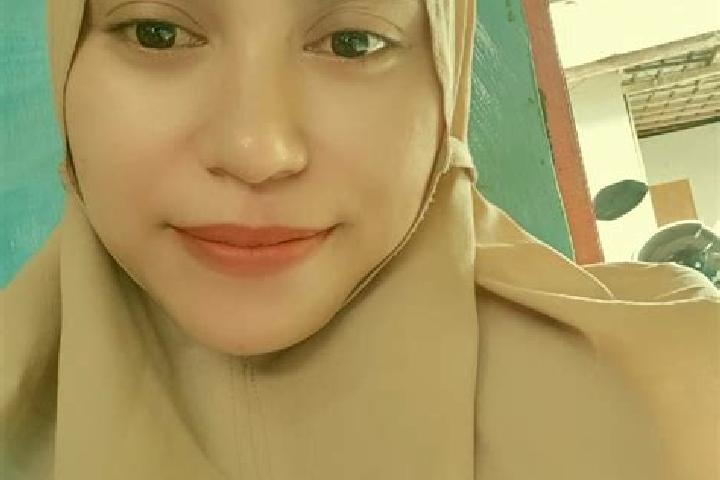 Ellie, 37 — Escort in Barabai, Indonesia