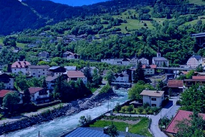 Ellie, 37 — Escort in Pians, Austria