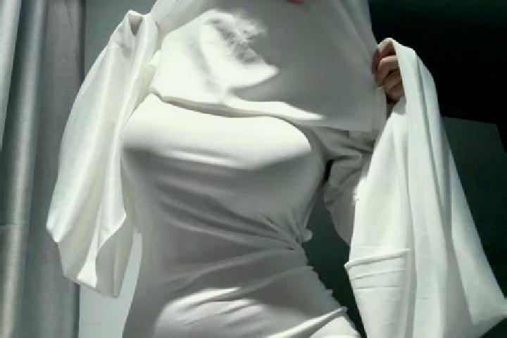 Ellie, 37 — Escort in Xingzi, China