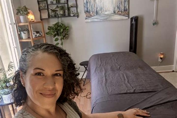 Ellie, 38, a auburn amber-eyed ebony companion based in Hilscheid. Offering Domination, Erotic Massage, Overnight. Available for incall and outcall, overnigh...