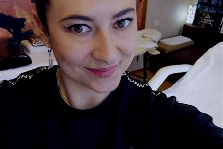 Ellie, 38, a black dark-eyed caucasian companion based in Nung Udoe. Offering Erotic Massage, CIM, Duos, Overnight, Massage. Available for incall and outcall...