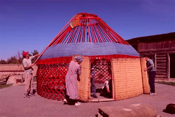 Ellie, 38, a blonde amber-eyed caucasian companion based in Zakan-Yurt. Offering Massage, OWO. Available for incall and outcall, day and evening dates.