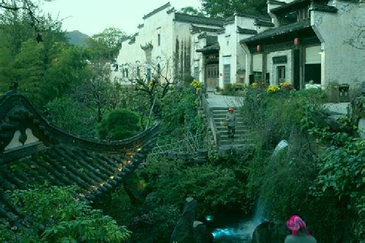 Ellie, 38 — Escort in Huangge, China