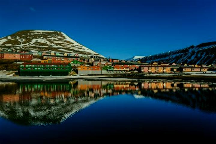 Ellie, 38 — Escort in Olonkinbyen, Svalbard and Jan Mayen