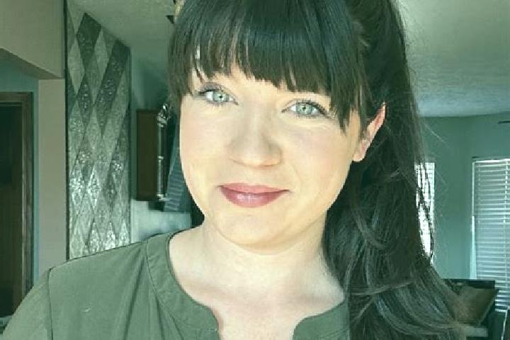 Ellie, 38 — Escort in Pierce City, United States