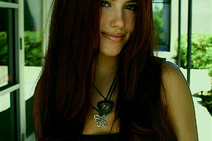 Ellie, 39, a auburn dark-eyed european companion based in Baena. Offering Domination, Duos. Available for incall and outcall, overnight bookings available.