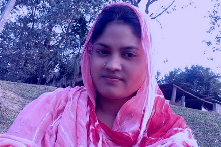 Ellie, 39 — Escort in Abhayapuri, India