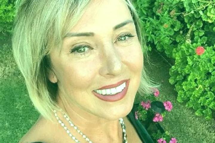 Ellie, 39 — Escort in Akyamac, Turkey