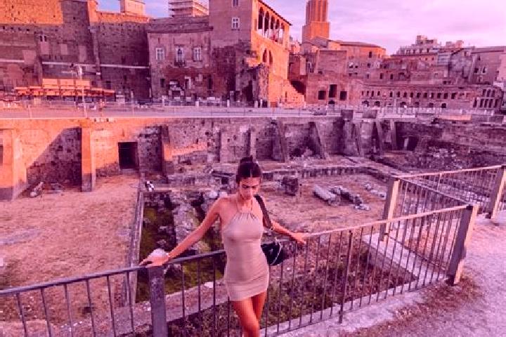 Ellie, 39 — Escort in Cavizzana, Italy