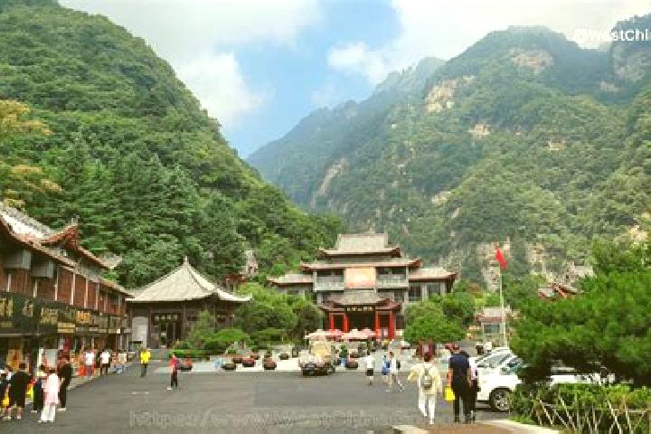Ellie, 39 — Escort in Danjiangkou, China