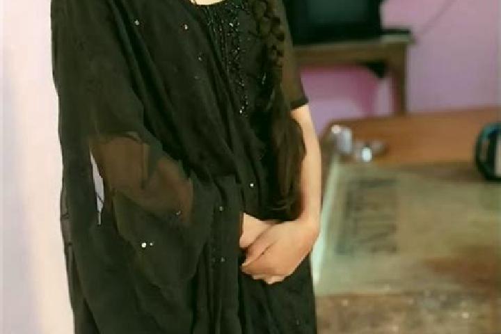 Ellie, 39 — Escort in Garal, India