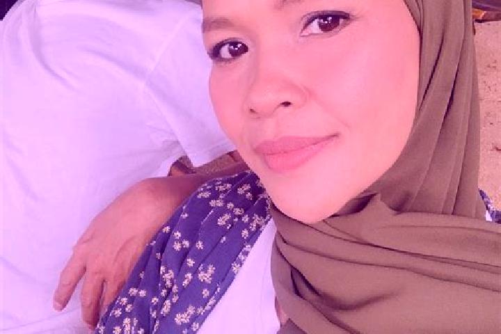 Ellie, 39 — Escort in Lahat, Indonesia