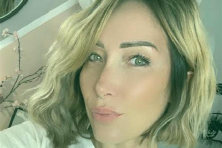 Ellie, 39 — Escort in Rozay-en-Brie, France
