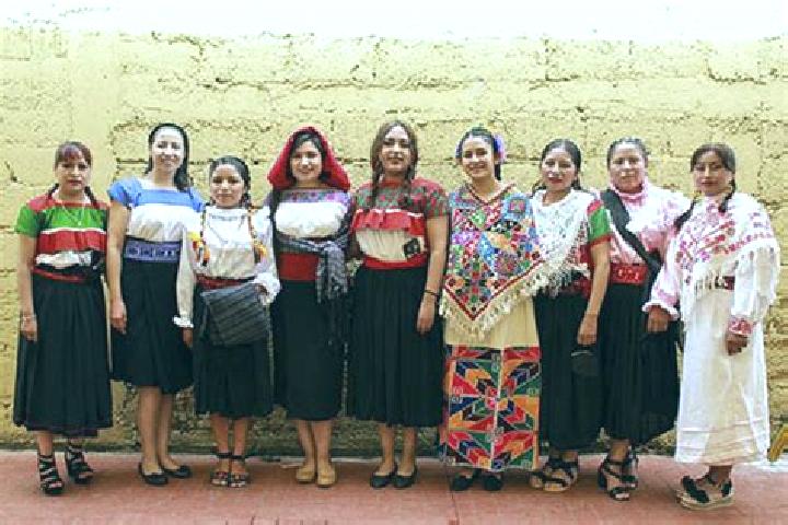Ellie, 39 — Escort in Santa Maria Nutio, Mexico