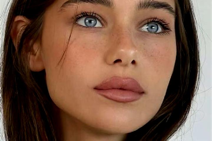 Emily, 20, a brunette dark-eyed caribbean companion based in Hacienda Blanca. Offering Erotic Massage, Duos, CIM, GFE, Roleplay. Available for incall and out...
