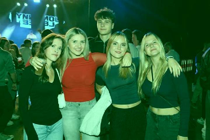 Emily, 20, a dark blonde grey-eyed european companion based in Steinerkirchen an der Traun. Offering 69, Party Girl, Couples, OWO. Available for incall and o...