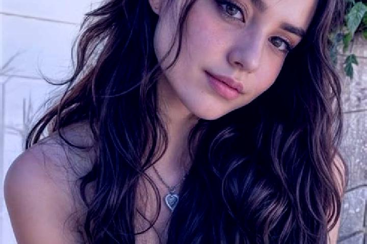 Emily, 20, a red hazel-eyed caribbean companion based in Tangermuende. Offering GFE, Massage, Travel Companion. Available for incall and outcall, overnight b...