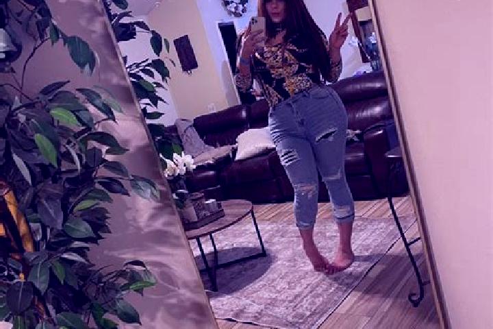 Emily, 20 — Escort in Brastavatu, Romania