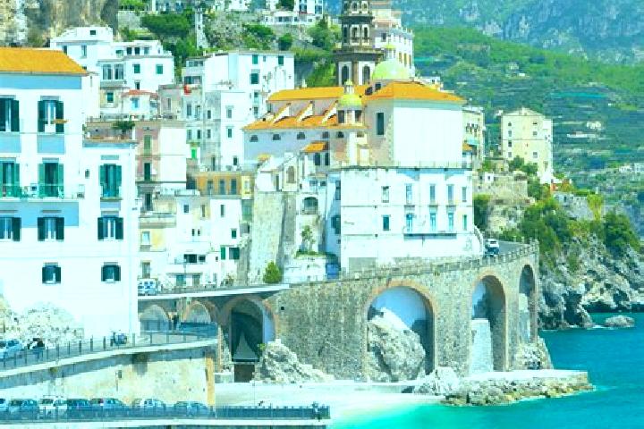 Emily, 20 — Escort in Ferla, Italy