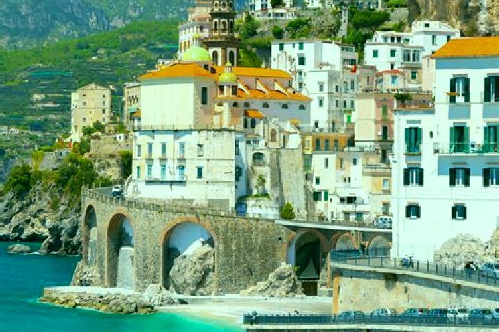 Emily, 20 — Escort in Giustenice, Italy
