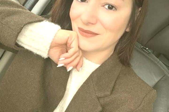 Emily, 20 — Escort in Goektas, Turkey
