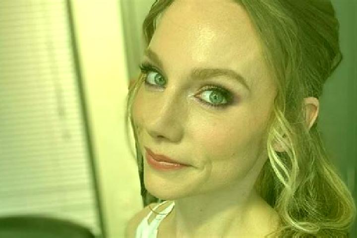 Emily, 20 — Escort in McEwen, Canada