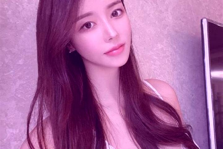 Emily, 20 — Escort in Shimenlou, China