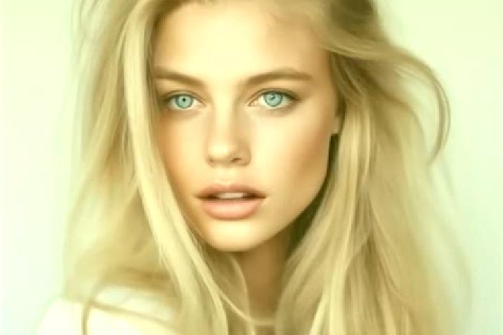 Emily, 21, a blonde grey-eyed caucasian companion based in Bni Drar. Offering CIM, 69. Available for incall and outcall, day and evening dates.