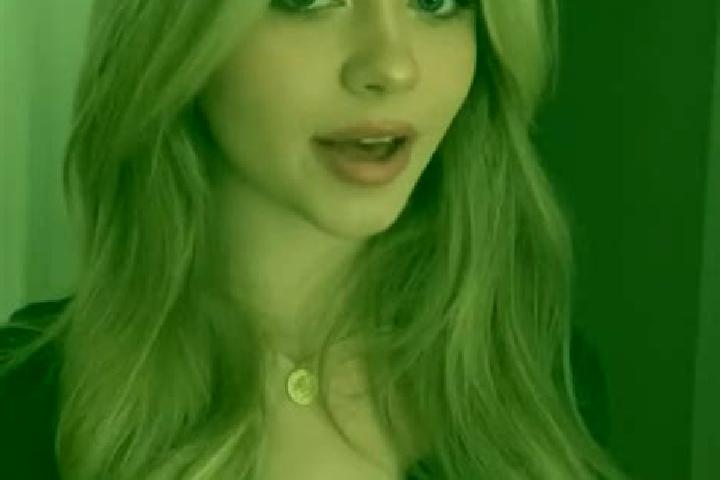 Emily, 21, a blonde hazel-eyed latina companion based in Plaiesu. Offering Fetish, Domination, Party Girl, Massage, Duos. Available for incall and outcall, o...