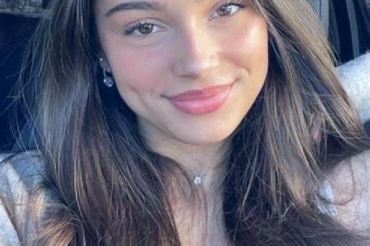 Emily, 21, a chestnut hazel-eyed middle eastern companion based in Carnarvon. Offering BDSM, Dinner Date, Deep French Kissing, A-Level. Available for incall ...